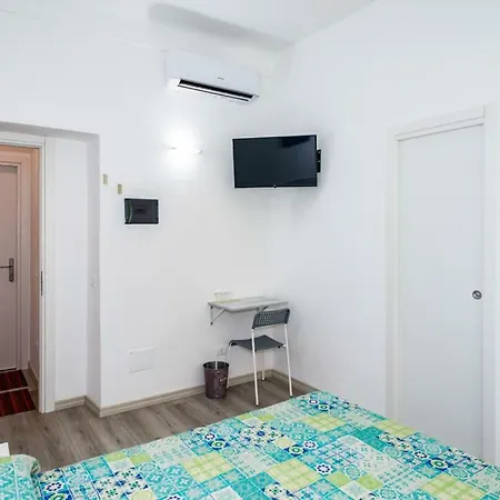 Guest house Shelley 3*